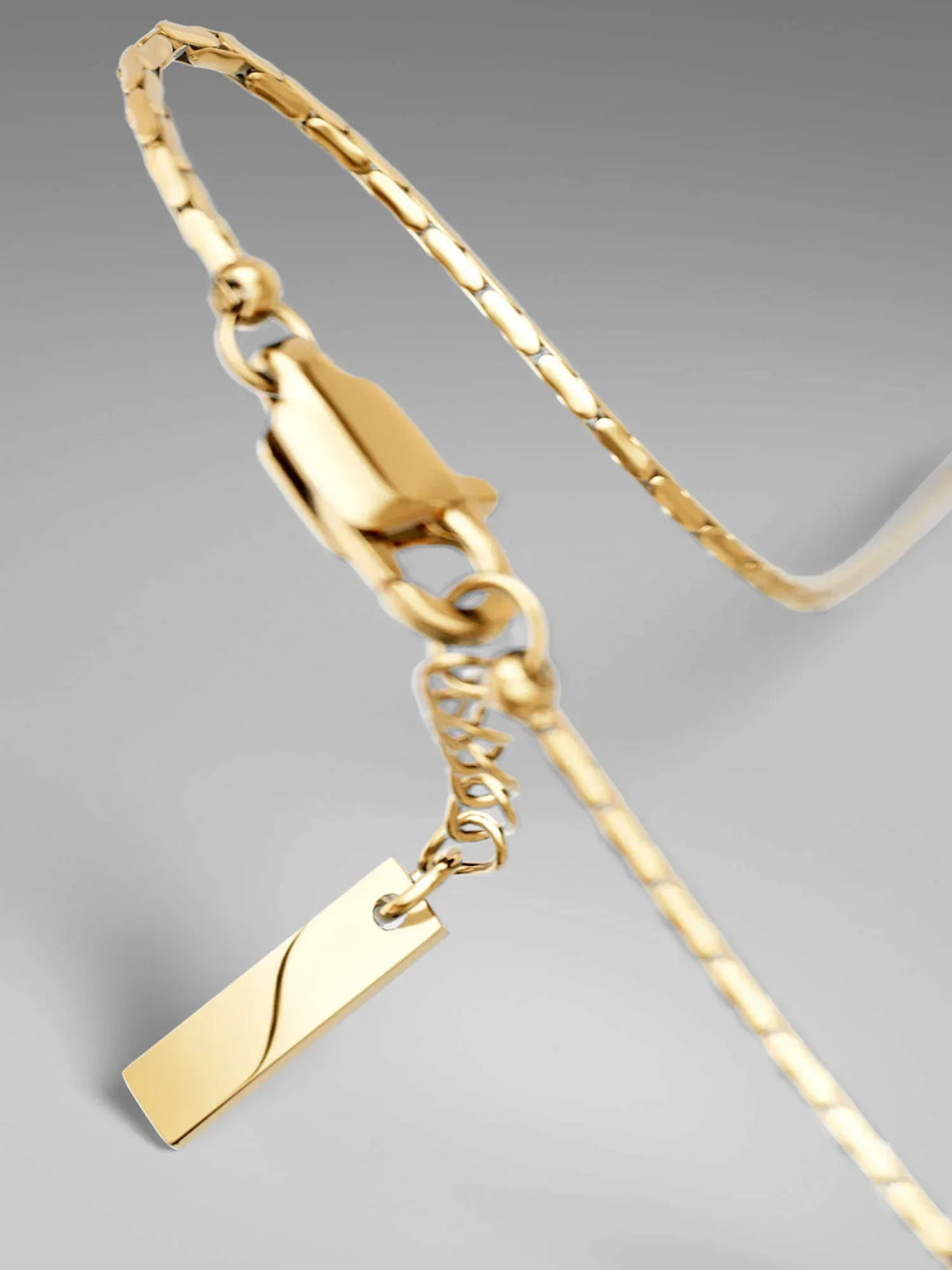 VL. Adjustable Gold Chain Bracelet